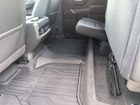 Used 2022 GMC Sierra 1500 SLT w/ SLT Premium Package image 13