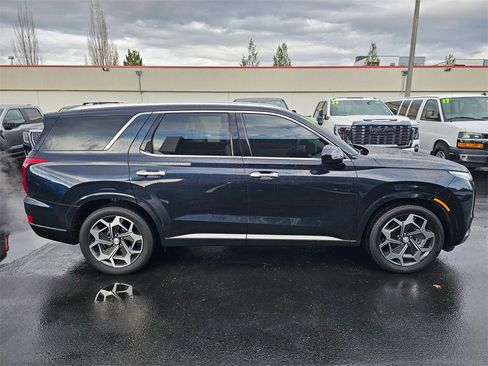 Used 2022 Hyundai Palisade Calligraphy image 8