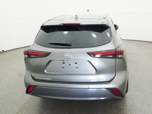 New 2026 Toyota Highlander Limited image 49