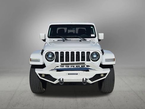 Used 2023 Jeep Gladiator Overland image 9