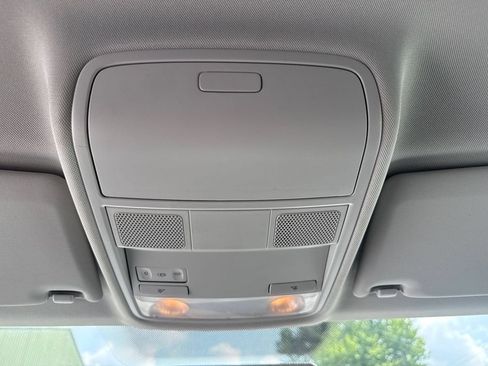 Used 2017 Volkswagen Tiguan S FWD image 23