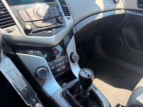 Used 2012 Chevrolet Cruze LS FWD image 15