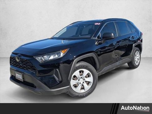 Used 2019 Toyota RAV4 LE image 1