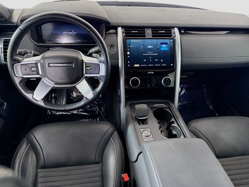 Certified 2023 Land Rover Discovery Metropolitan Edition AWD/4WD image 10