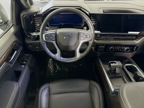 Certified 2025 Chevrolet Silverado 1500 LT Trail Boss w/ Convenience Package II image 25