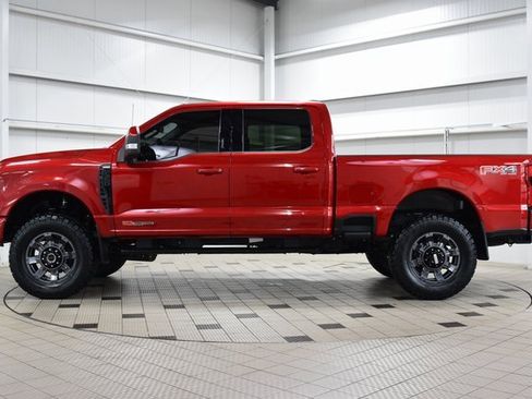 Used 2023 Ford F350 Lariat w/ Lariat Ultimate Package image 4