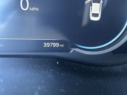 Used 2022 Genesis G70 3.3T w/ Sport Prestige Package image 10