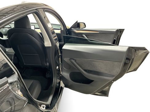 Certified 2023 Tesla Model Y Long Range AWD/4WD image 12