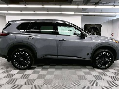 New 2026 Nissan Rogue SV FWD image 19
