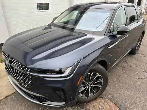 Certified 2024 Lincoln Nautilus Premier AWD/4WD image 1
