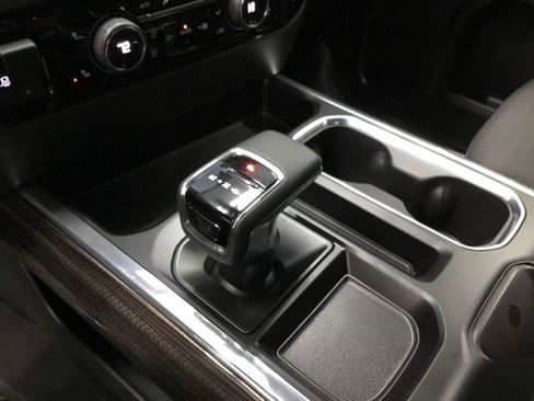 Used 2025 Chevrolet Silverado 1500 LT Trail Boss w/ Convenience Package II image 24