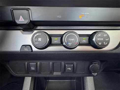 Used 2020 Toyota Tacoma SR5 image 26
