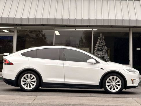 Used 2017 Tesla Model X 100D image 5