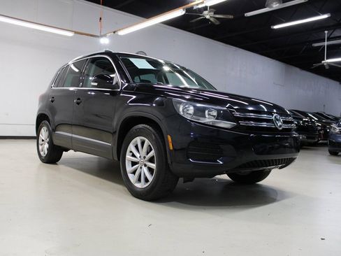 Used 2017 Volkswagen Tiguan Wolfsburg Edition image 2