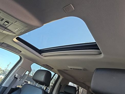 Used 2020 GMC Yukon XL SLT image 27