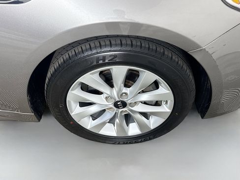 Used 2016 Kia Optima EX image 32