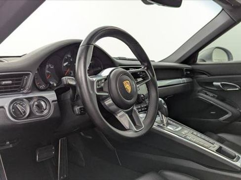 Used 2018 Porsche 911 Carrera RWD image 21