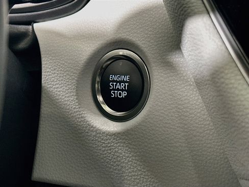 Used 2025 Toyota Corolla SE FWD image 20