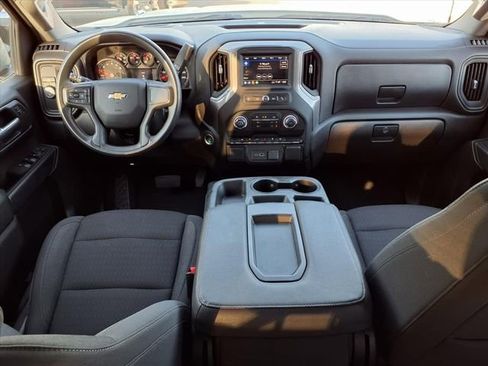 Used 2022 Chevrolet Silverado 1500 Custom image 6
