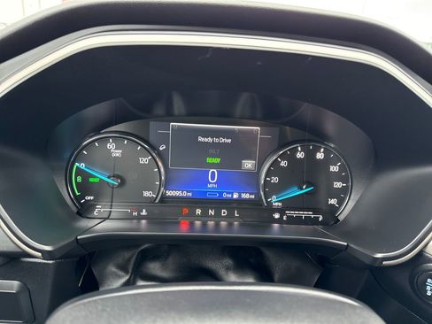 Used 2022 Ford Escape SE image 19