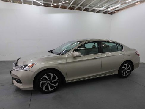 Used 2016 Honda Accord EX-L image 8