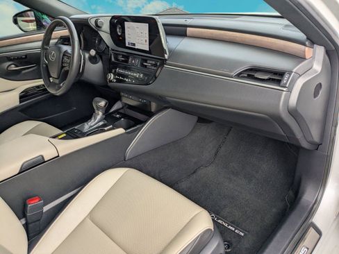Used 2024 Lexus ES 350 w/ Premium Package image 24