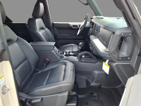 New 2026 Ford Bronco Badlands image 12