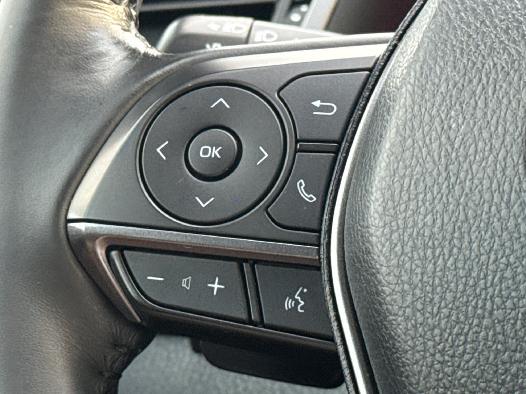 Used 2022 Toyota Camry XSE FWD image 29