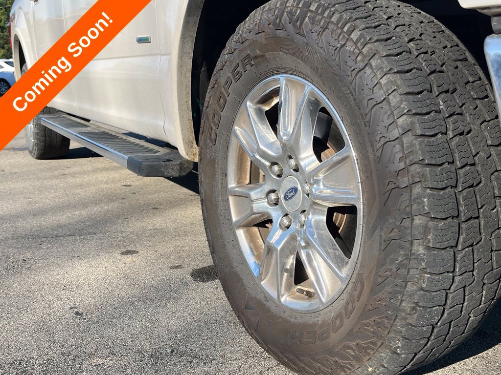 Used 2017 Ford F150 Lariat w/ Equipment Group 502A Luxury AWD/4WD image 16