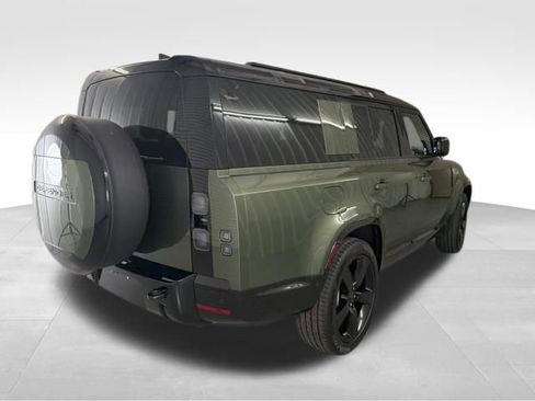 New 2026 Land Rover Defender 130 X-Dynamic SE AWD/4WD image 4
