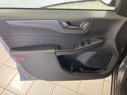 Used 2025 Ford Escape Active AWD/4WD image 13