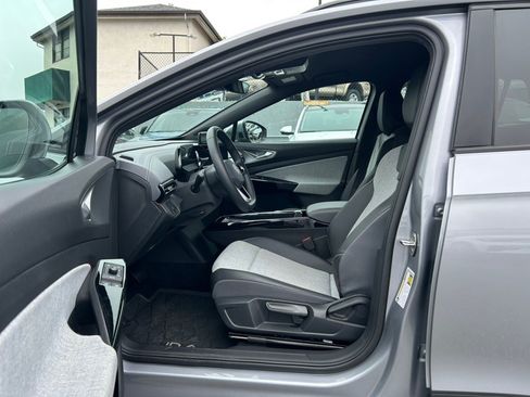 Used 2024 Volkswagen ID.4 2WD image 11