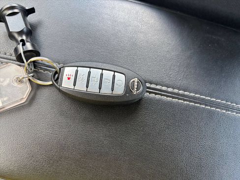 Used 2025 Nissan Altima 2.5 SV FWD image 24