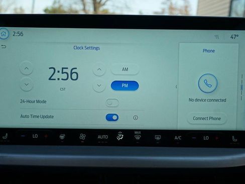 Used 2025 Ford Escape Platinum image 29