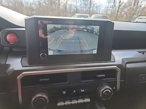 Used 2025 Toyota Tacoma TRD Off-Road image 23