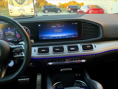 Used 2024 Mercedes-Benz GLE 63 AMG S image 7