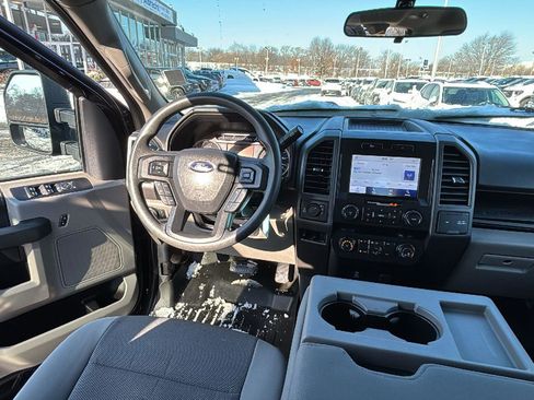 Used 2022 Ford F250 XL w/ STX Appearance Package image 27