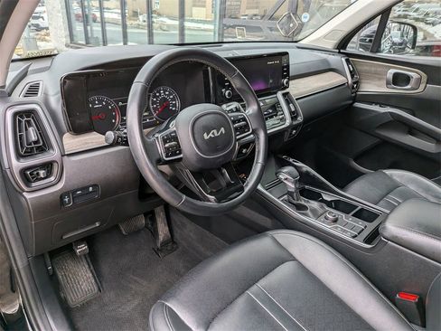Certified 2023 Kia Sorento S w/ Panoramic Sunroof Package image 11