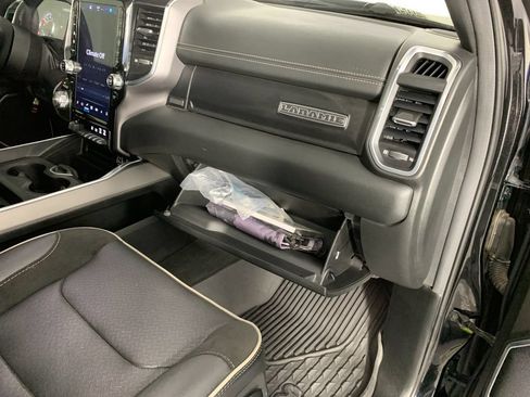 Used 2022 RAM 1500 Laramie AWD/4WD image 44