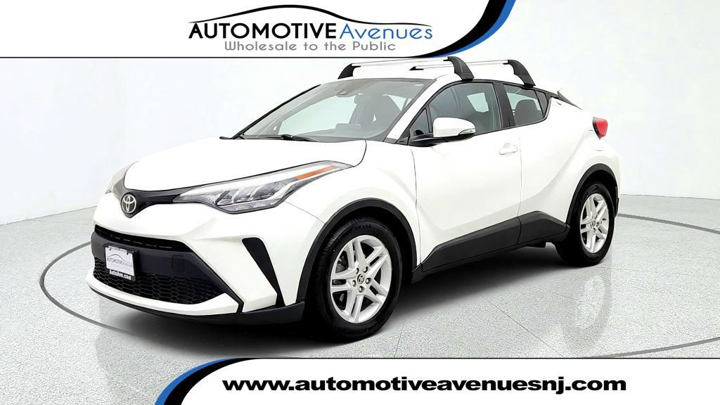 Used 2020 Toyota C-HR LE FWD image 1