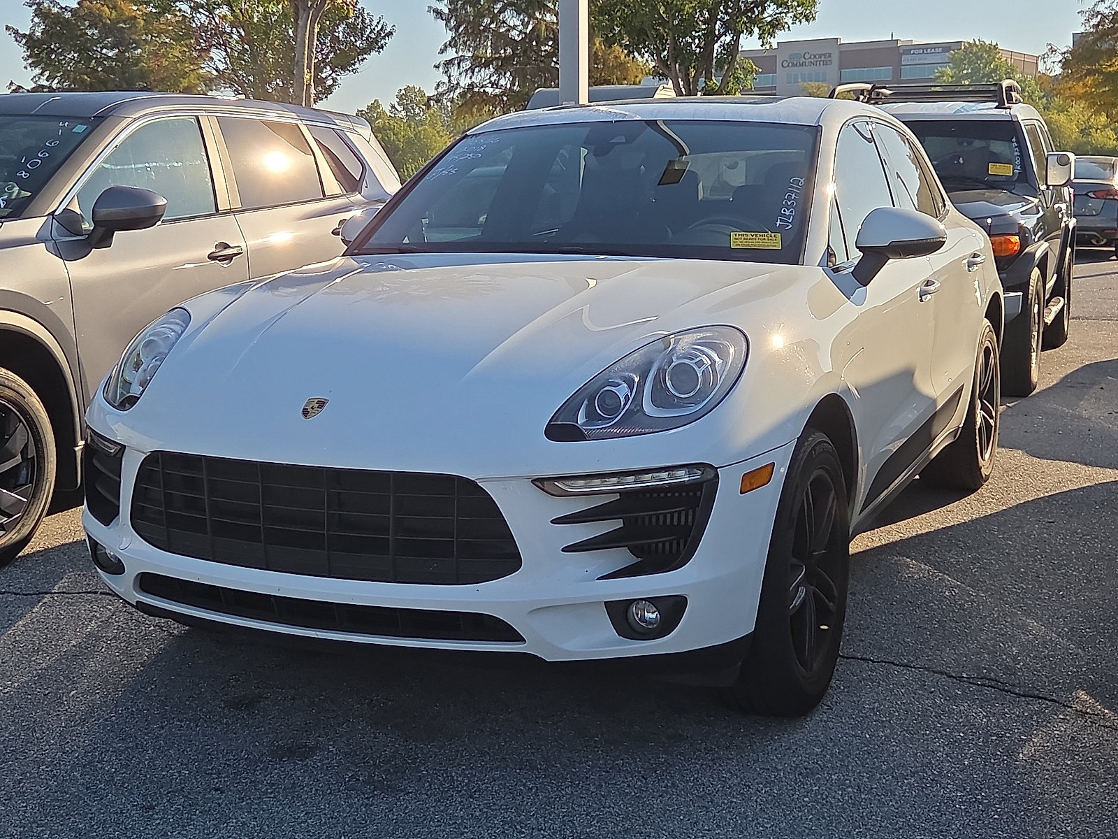 Used 2018 Porsche Macan S AWD/4WD image 2