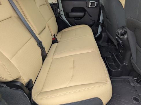 Used 2023 Jeep Wrangler Unlimited w/ Sun & Screen Package image 20