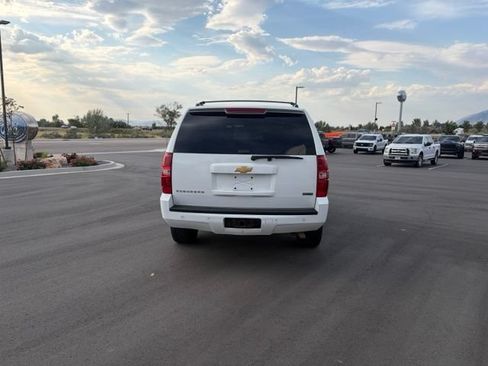 Used 2012 Chevrolet Suburban LT AWD/4WD image 4