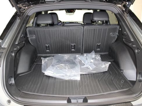 New 2026 Chevrolet Equinox EV RS w/ Active Safety Package 3 AWD/4WD image 36