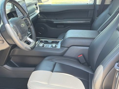 Used 2023 Ford Expedition XLT AWD/4WD image 16