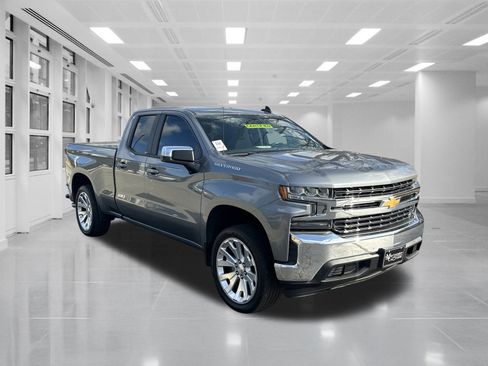 Used 2020 Chevrolet Silverado 1500 LT w/ All-Star Edition image 3