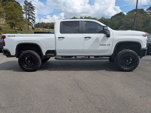 Used 2023 Chevrolet Silverado 2500 Custom w/ Custom Convenience Package AWD/4WD image 7