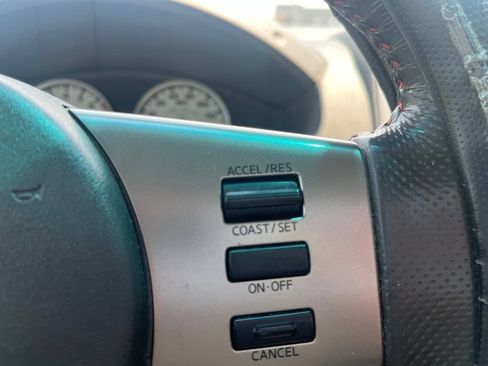 Used 2011 Nissan Frontier PRO-4X AWD/4WD image 15