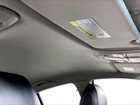 Used 2020 Genesis G70 2.0T image 13