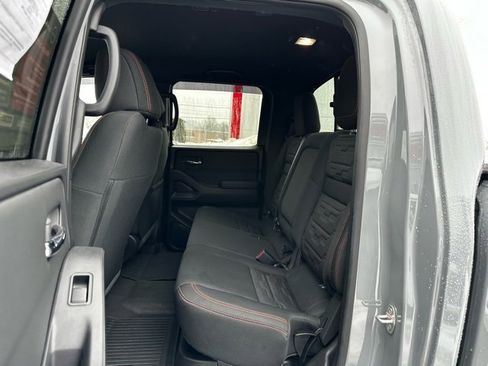 Used 2023 Nissan Frontier PRO-4X w/ Pro Convenience Package image 11